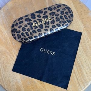 Guess Glasses Case & Cloth